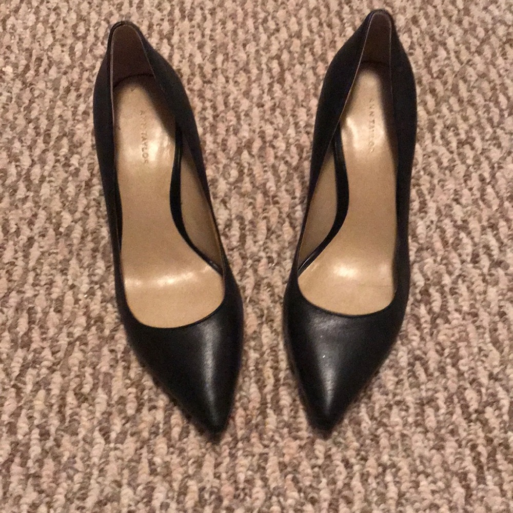 Black Pointed Toe Pumps